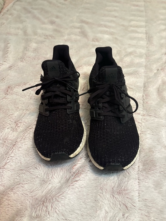 Adidas Ultra Boost 4.0 tennis shoes